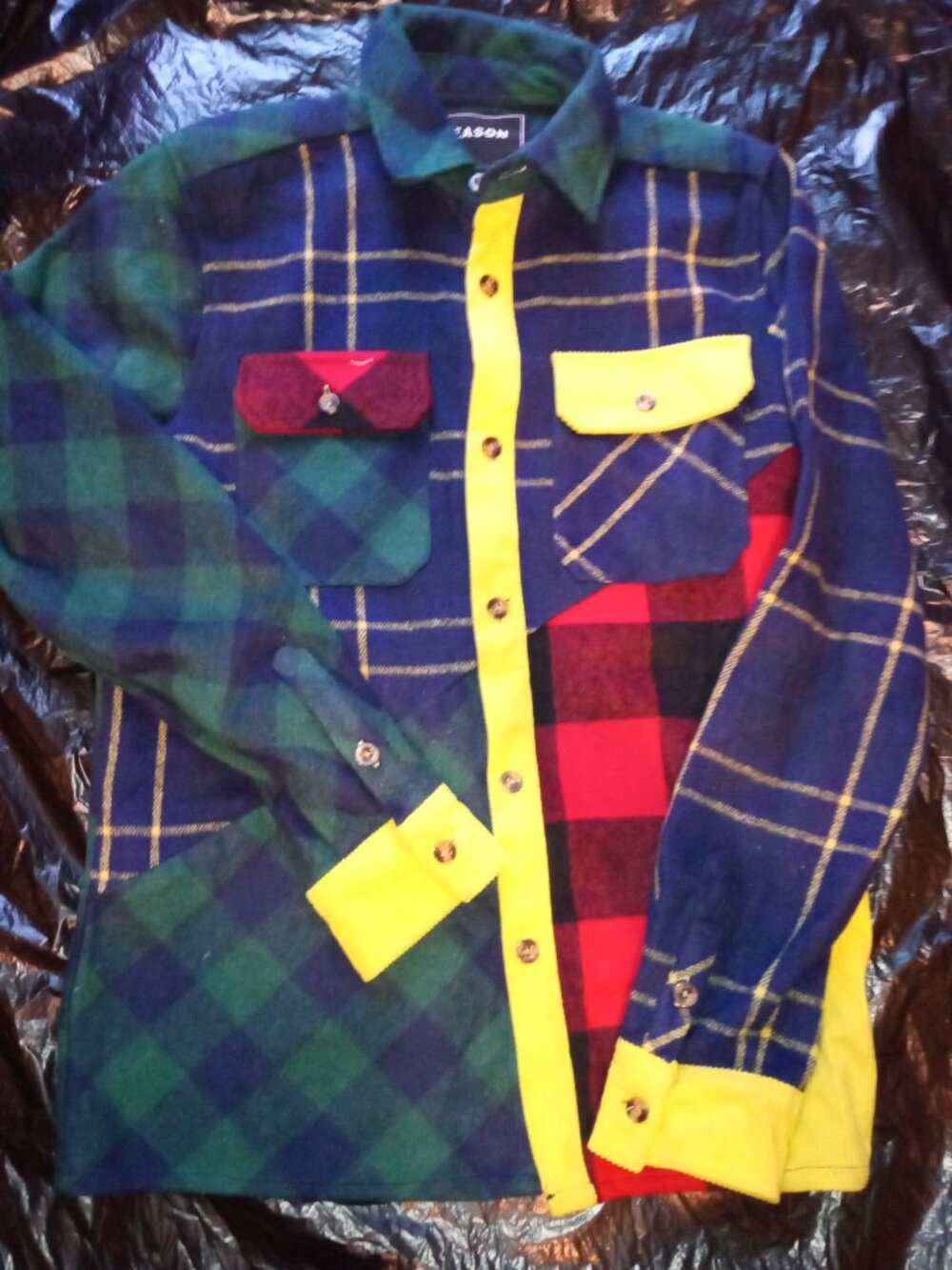 Reason Flannel Green Yellow Red Blue Button Up Mens Small